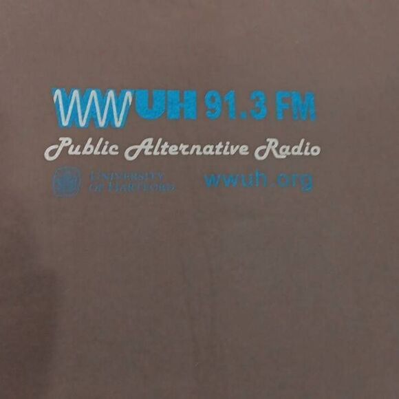 WWUH 91.3 FM, Public Alternative Radio, University of Hartford Tshirt.
Brand: Co - Picture 4 of 6